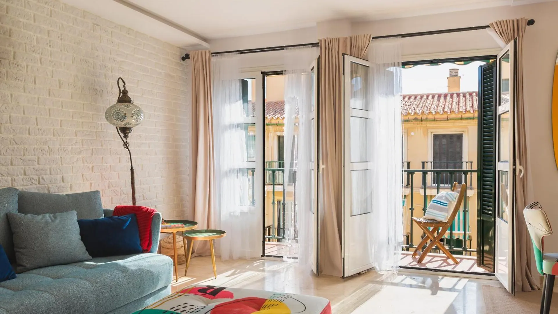 Malaga Centro Ii: Central And Bright Apartment With Balconies 0*,  Spain